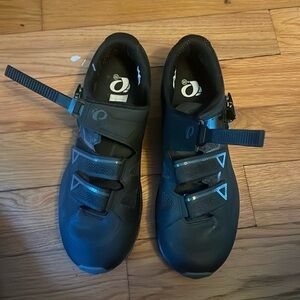 Pearl Izumi X – alp mountain bike shoes, Vibram soles, never worn, size 44
